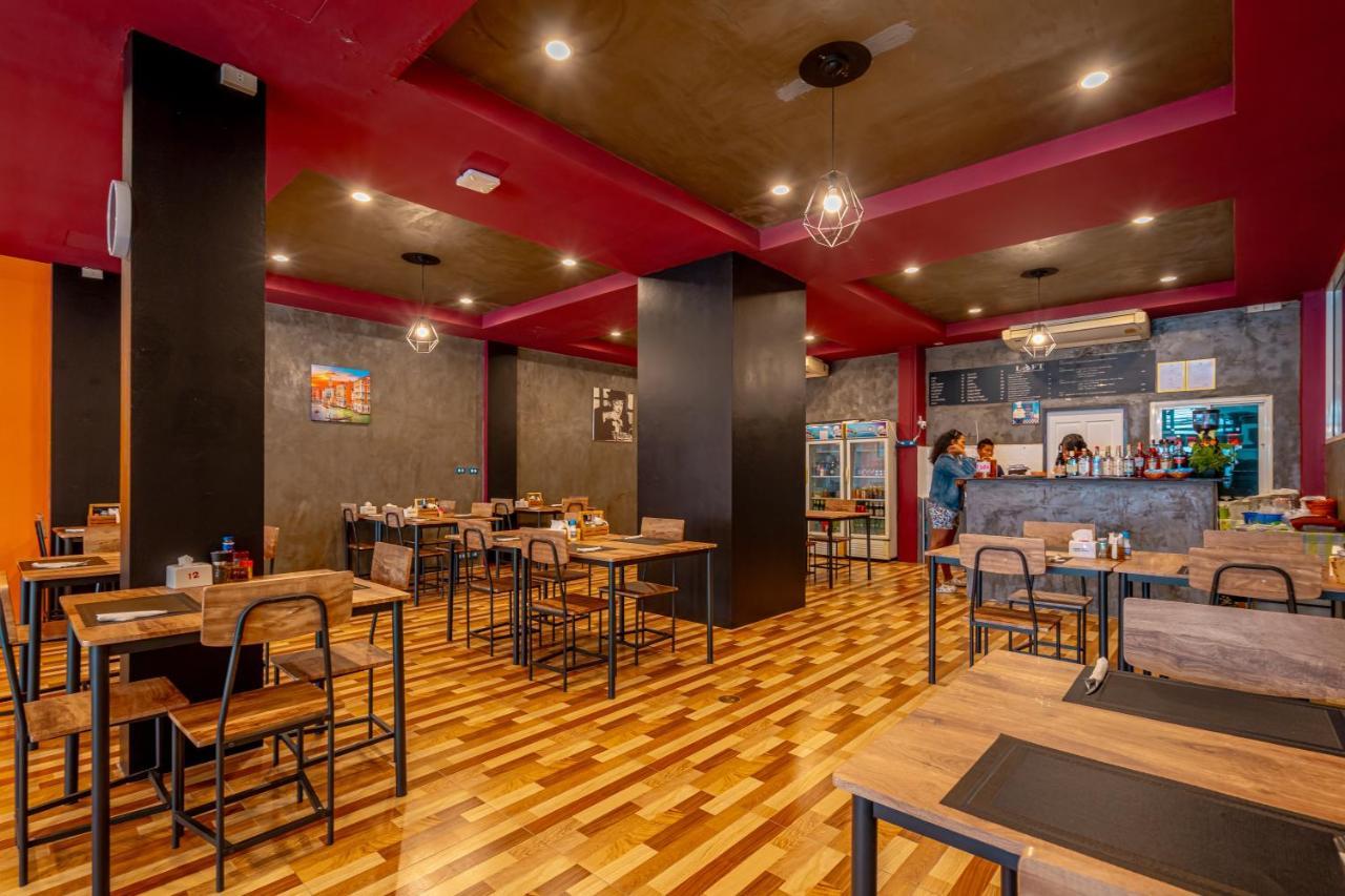 Nice To Meat You Rooms Patong Luaran gambar