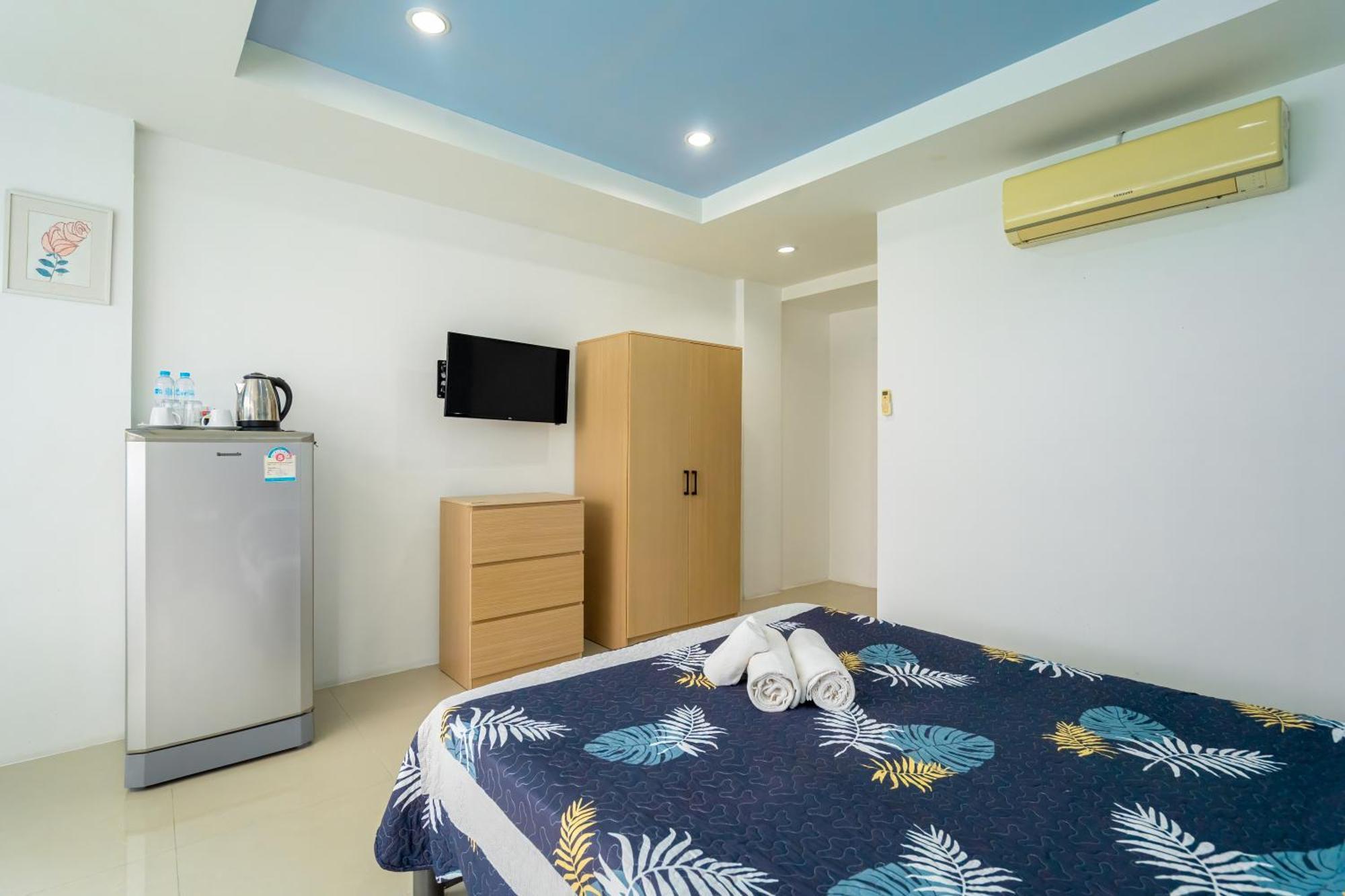 Nice To Meat You Rooms Patong Luaran gambar