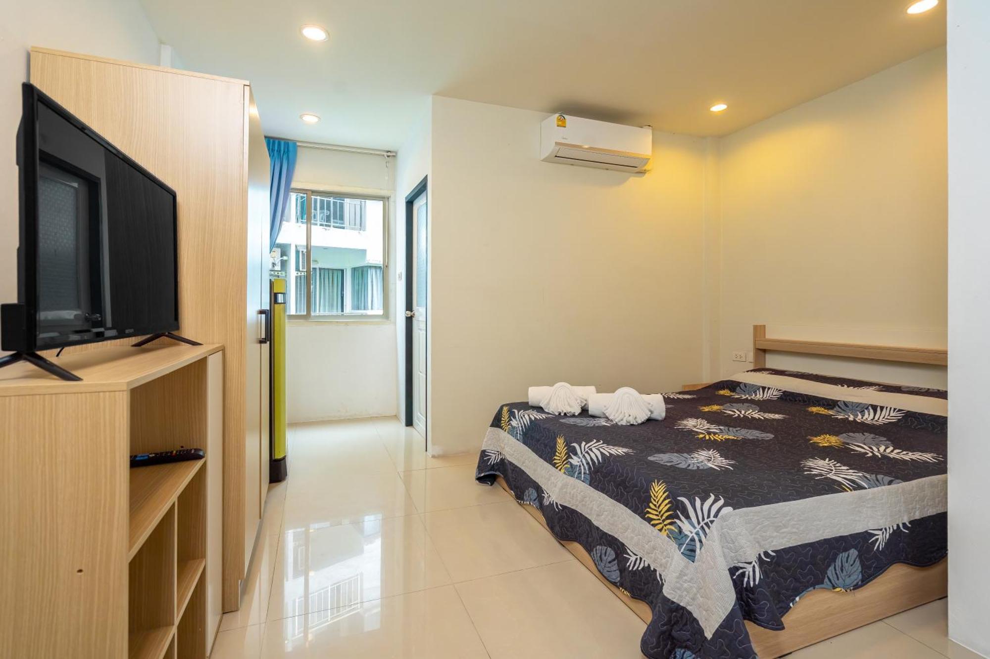 Nice To Meat You Rooms Patong Luaran gambar